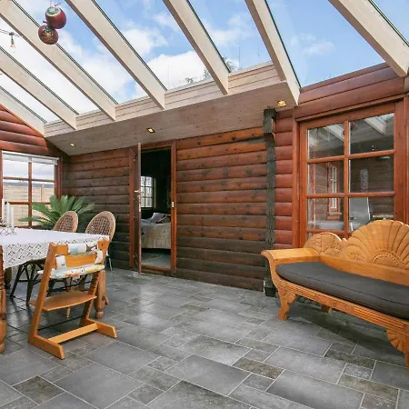 5 Person In Дом отдыха *