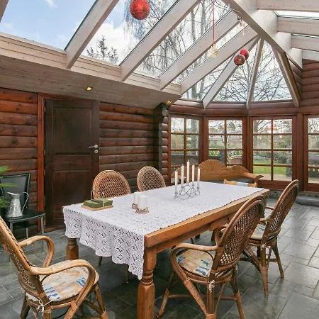 5 Person In Дом отдыха