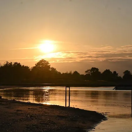 Дом отдыха 5 Person In *