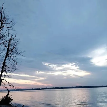 Дом отдыха 5 Person In *